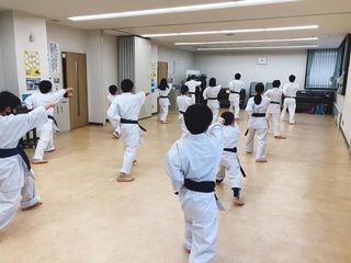 日曜空手　屯田教室　新琴似・新川教室_c0118332_13130332.jpg