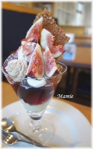 素敵なカフェ 美味しいパフェ_d0387712_13163888.jpg