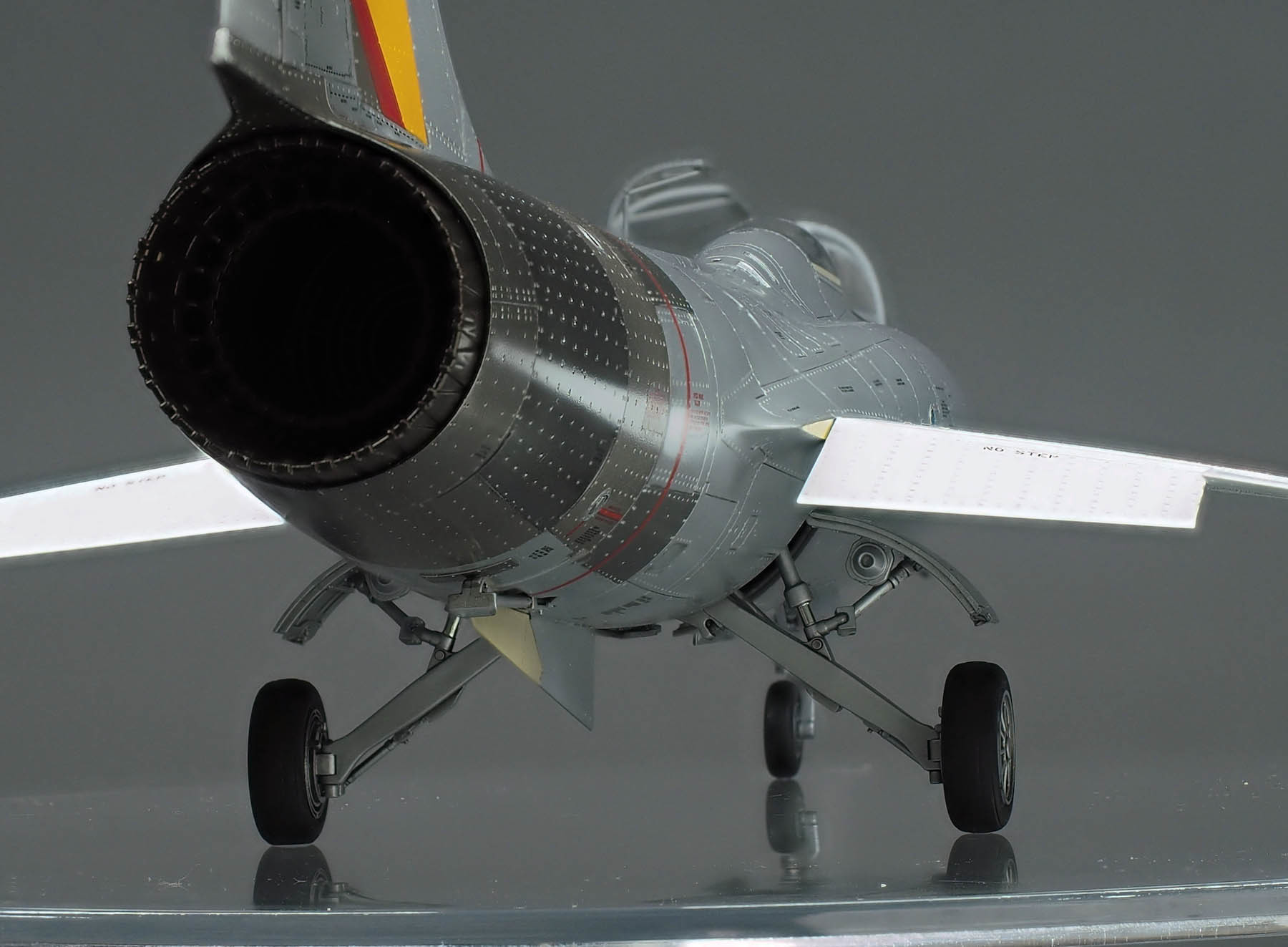 ハセガワ 1/48 F-104DJ スターファイター 航空自衛隊 完成品 : DNF ハセガワ 1/48 F-104DJ スターファイター 航空自衛隊 完成品 : DNF
