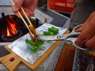 21.04.17.(土)　焼肉小屋で炭火焼き　低温調理チキン_c0398827_15140349.jpg