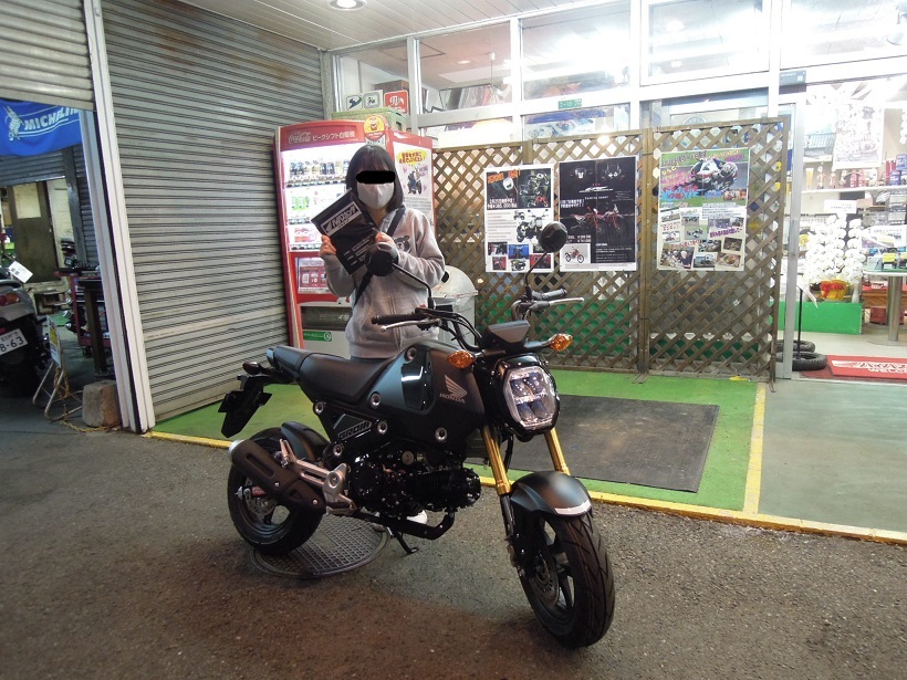 新型グロム二台目入荷?ですやん!_f0056935_19373890.jpg