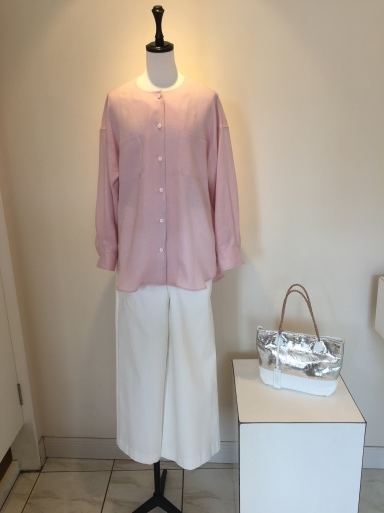 本日入荷のブラウス_c0223630_15403031.jpeg
