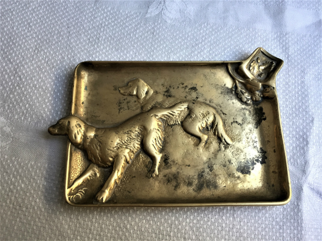 真鍮犬のレリーフの灰皿 sold out! : スペイン・バルセロナ