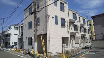 完工まであと少し! 新築アパート紹介します_c0146040_18350645.jpg
