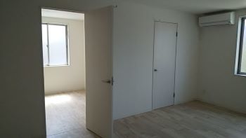 完工まであと少し! 新築アパート紹介します_c0146040_18352554.jpg