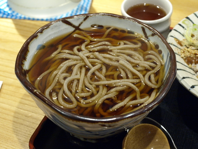 香るつけ蕎麦 蕎麦花 王子町店 その11(燻煙鴨と木の実のカレーライス定食)_d0153062_08102115.jpg