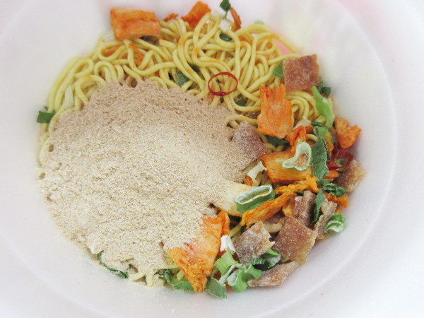 【エースコック】スーパーカップ1.5倍 豚キムチラーメン キムチ50%増量_c0152767_07483173.jpg