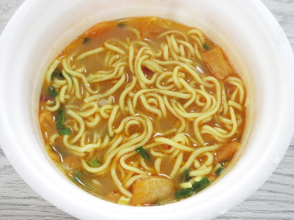 【エースコック】スーパーカップ1.5倍 豚キムチラーメン キムチ50%増量_c0152767_07500404.jpg