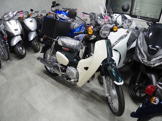 納車待ちのカブ達_d0368592_22140092.jpg