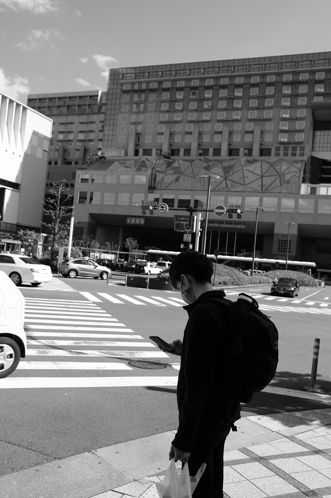 駅前_e0374932_06325240.jpg