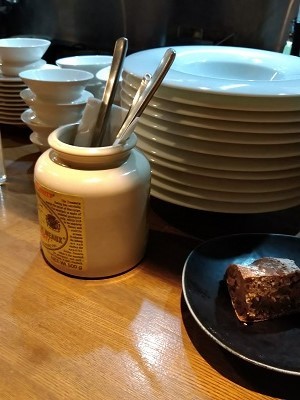 飯田橋　レ・ピコロの鹿肉とピスタチオのパイ包み焼き、マスタード_f0112873_20585585.jpg