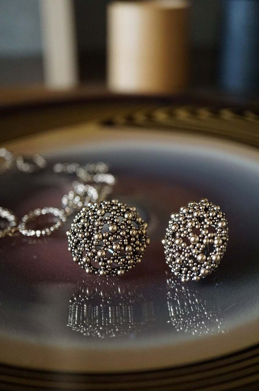 Daniela de Marchi待望の新作Geos Collection登場！＆母の日ギフトにカシミヤスカーフはいかが_b0115615_20395867.jpg