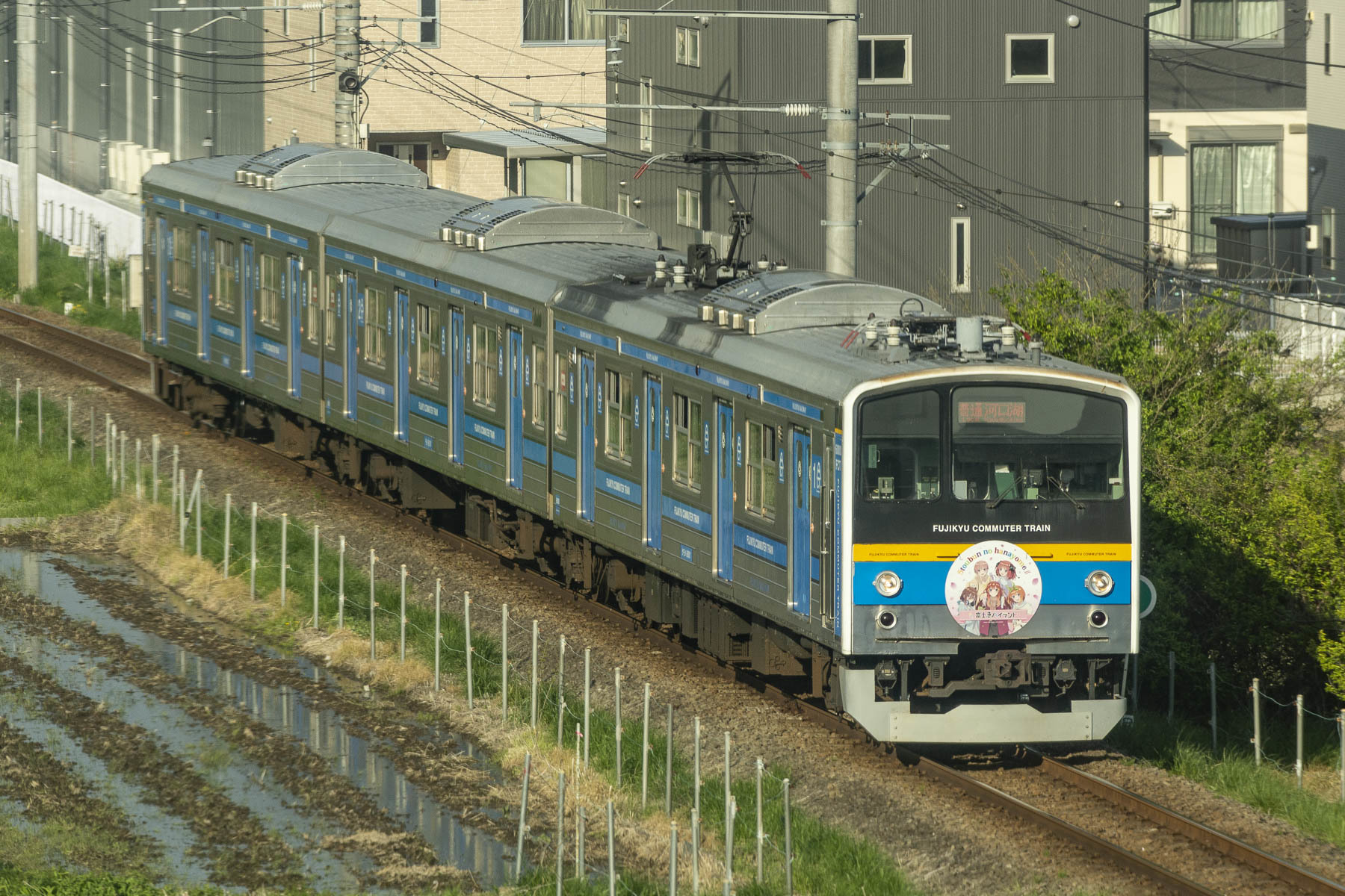 富士山麓電気鉄道 クモハ6702 (富士急6000系) 車両ガイド