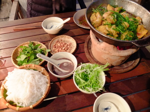 ハノイ最後の夜。Cau Goで夕食_a0220901_20415679.jpg