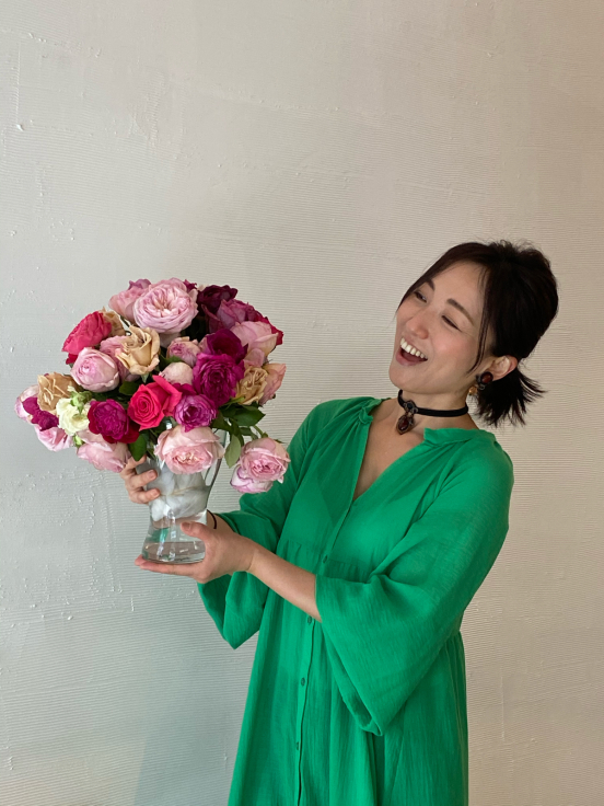 女神の時間 薔薇の蒸留と薔薇ジャム薔薇蜂蜜づくり Ayakoishii Samasamaaroma