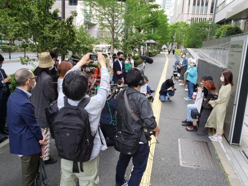 【報告】4月22日、経産省前で、温室効果ガス削減目標の大幅引き上げを求めてスタンディング！_a0336146_18495771.jpg