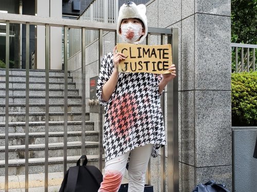 【報告】4月22日、経産省前で、温室効果ガス削減目標の大幅引き上げを求めてスタンディング!_a0336146_18524272.jpg