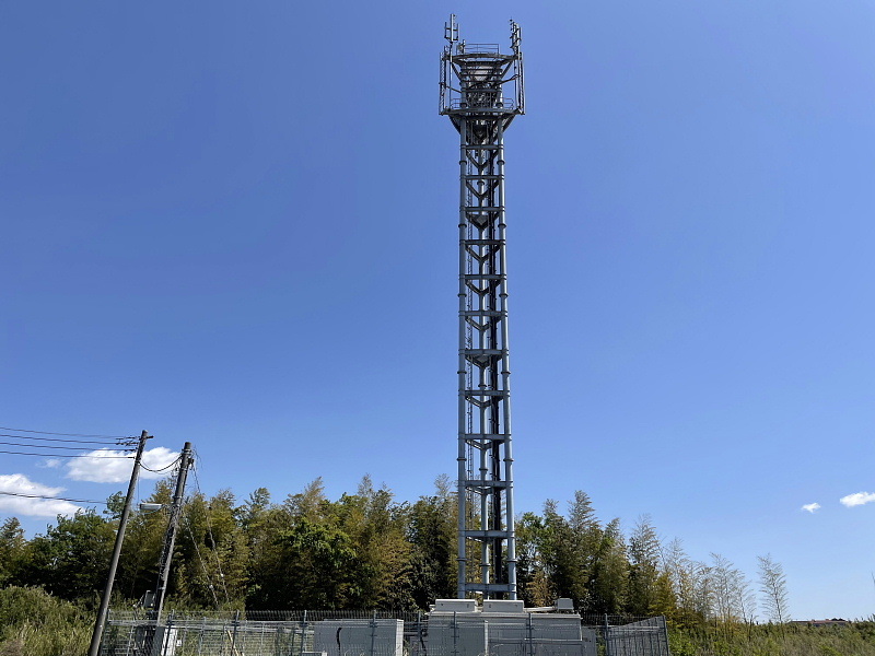【ケータイ基地局探しの旅再び】今一度、各社携帯電話基地局を巡ってみた_b0008655_16030096.jpg