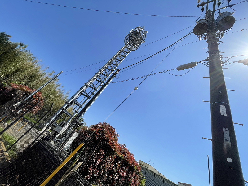 【ケータイ基地局探しの旅再び】今一度、各社携帯電話基地局を巡ってみた_b0008655_16150700.jpg