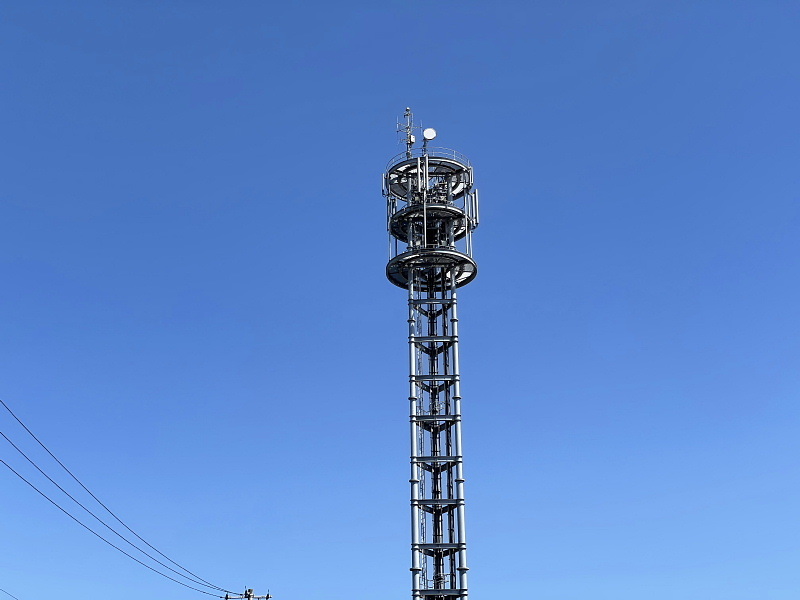 【ケータイ基地局探しの旅再び】今一度、各社携帯電話基地局を巡ってみた_b0008655_16180879.jpg