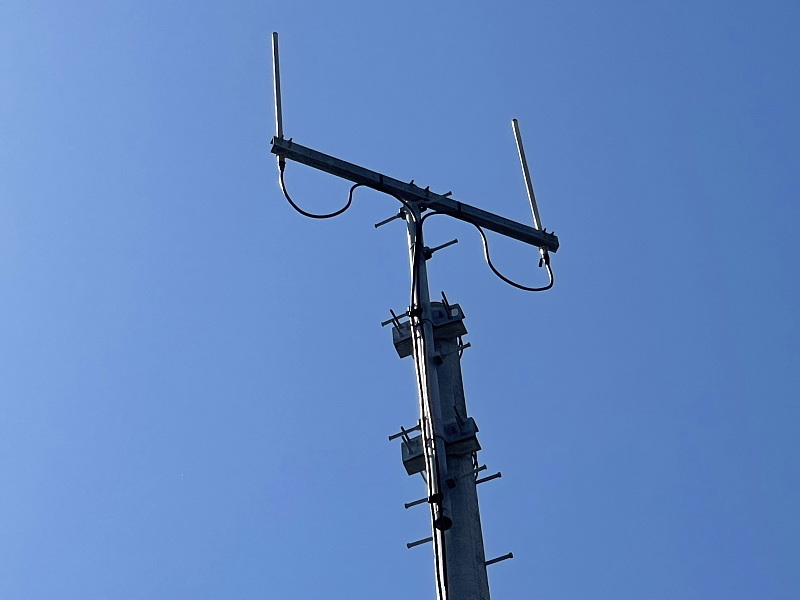 【ケータイ基地局探しの旅再び】今一度、各社携帯電話基地局を巡ってみた_b0008655_16381255.jpg