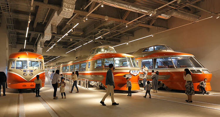 ロマンスカーミュージアム_c0006305_12120527.jpg