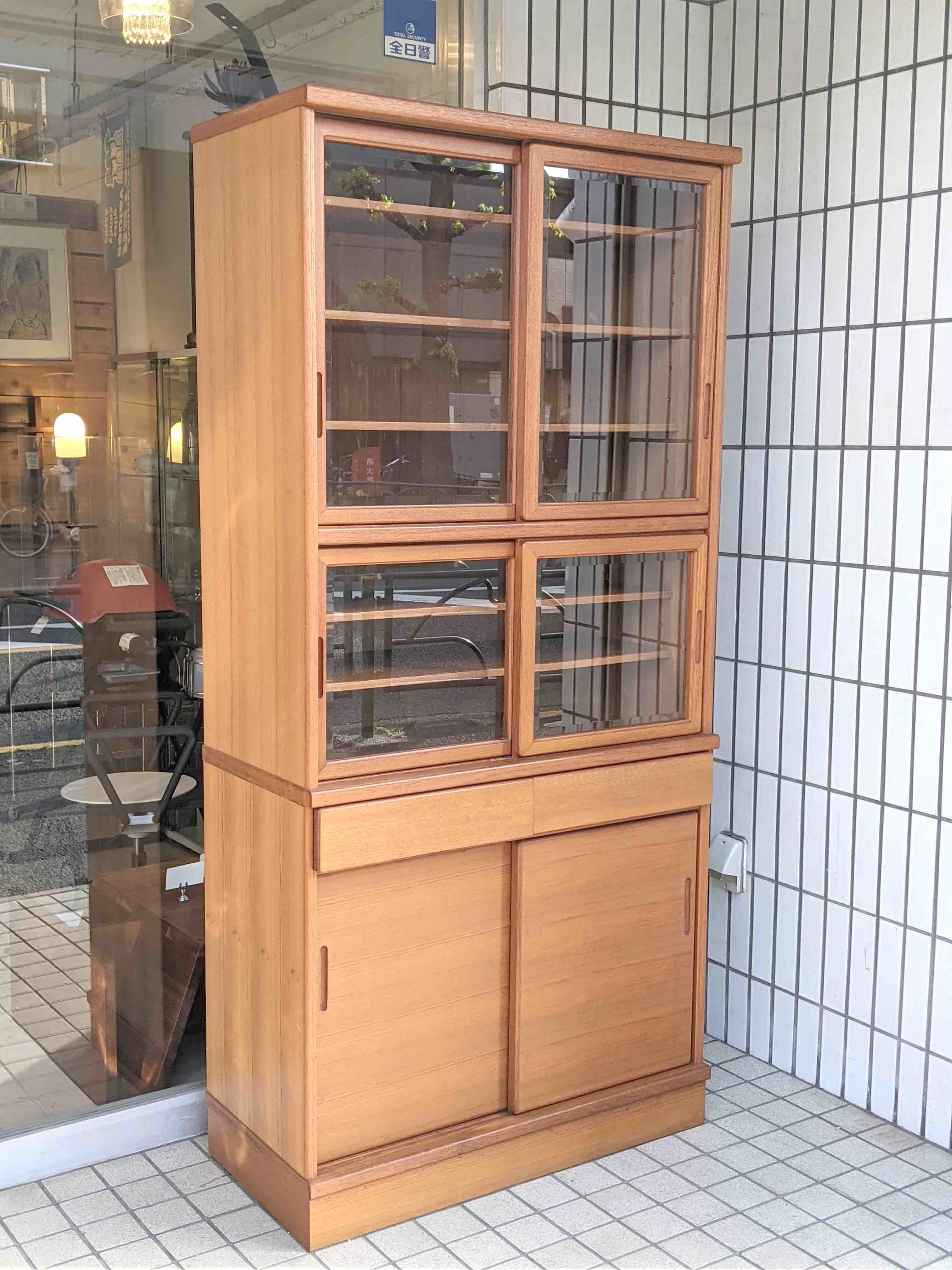 日田工芸】 チーク材 食器棚 / Teak Cup Board が入荷しました 日田工芸】 チーク材 食器棚 / Teak Cup Board が入荷しました