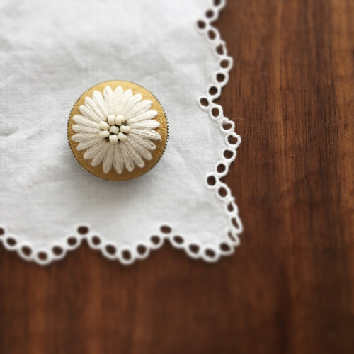 白い花飾りの会 へのお誘い 小さな刺繍教室 Ito Ne イトノネ フランス刺繍 ウール刺繍 茨城県 白い花飾りの会 へのお誘い 小さな刺繍教室 Ito Ne イトノネ フランス刺繍 ウール刺繍 茨城県