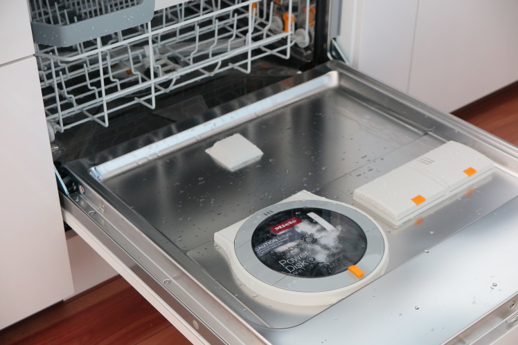 いまやキッチンに欠かせない食洗機 Toto ザ クラッソ取付事例 ミーレ ショップ宮崎 Plejour