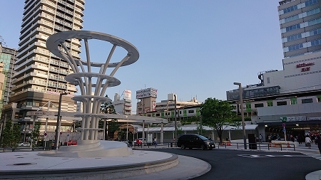 新しい大塚駅北口の風景_b0122645_17593669.jpg