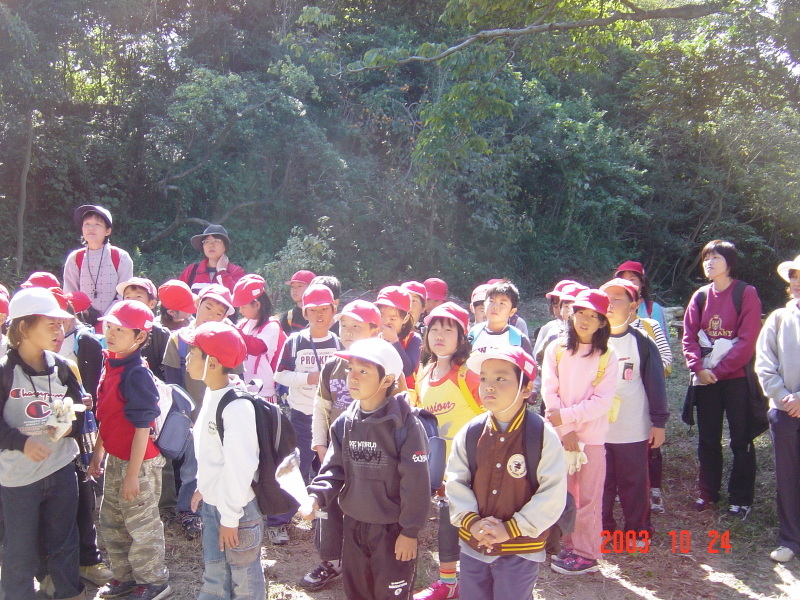 「鳴滝小学校２年生遠足サポート」・・・うみべの森を育てる会_c0108460_17135051.jpg