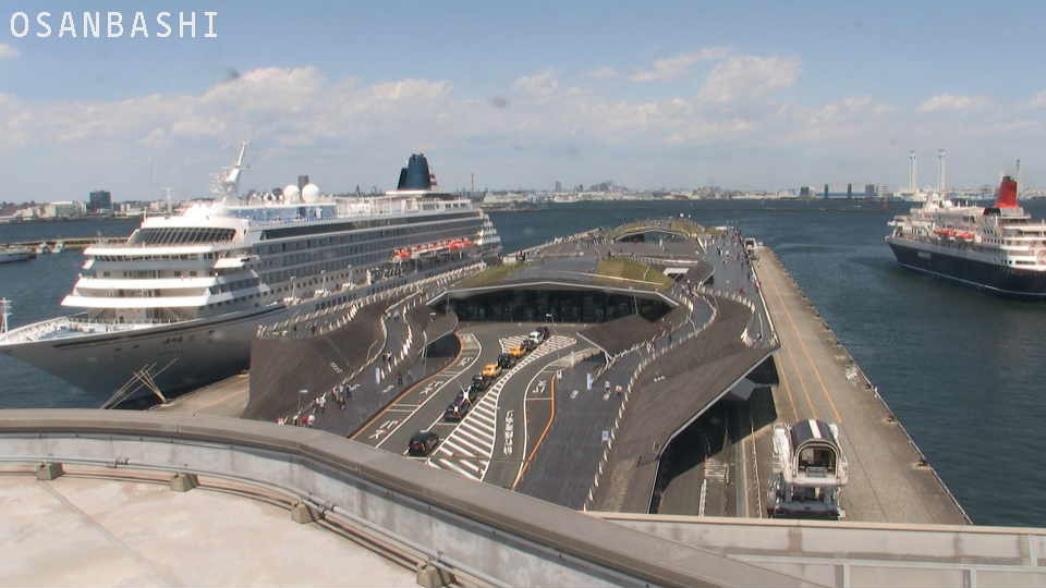 【横浜市の要請でにっぽん丸も急遽帰港】_b0009849_12284189.jpeg