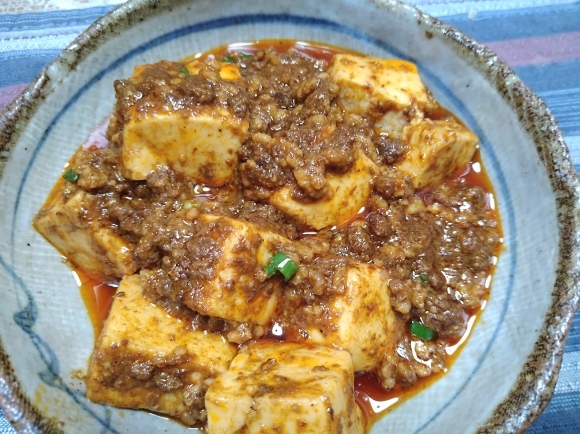 5/2 アサヒスーパードライ工場できたてのうまさ実感仕様、生ジョッキ缶、新宿中村屋辛さ、ほとばしる麻婆豆腐@自宅_b0042308_10205306.jpg