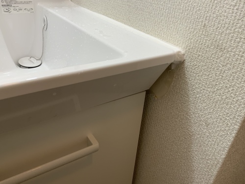 賃貸緊急工事洗面化粧台入れ替え_f0031037_06533096.jpeg