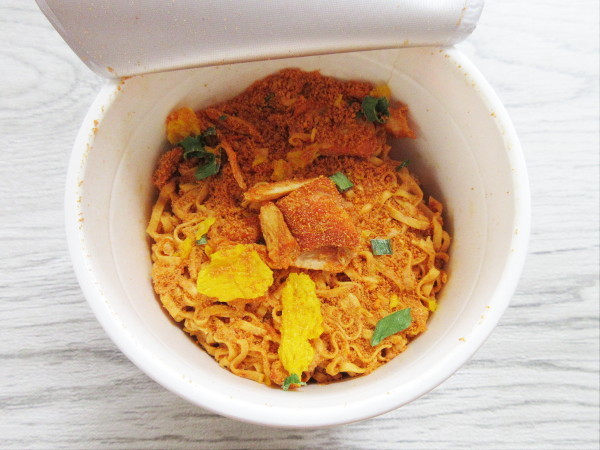 【日清食品】日清のとんがらし麺 うま辛キムチチーズ味_c0152767_08273664.jpg