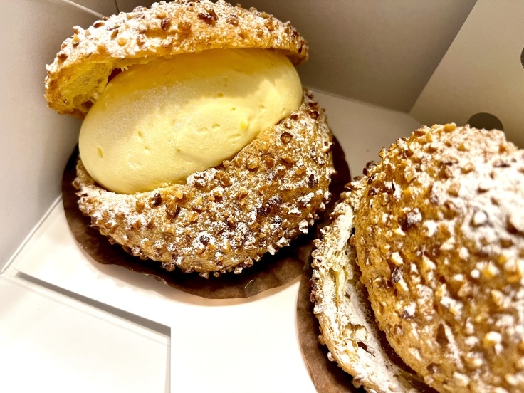 メゾンカイザーのシュークリーム♪_c0212604_17052947.jpeg