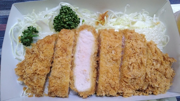 5/5 和幸 特ロース弁当￥860、サントリーからだを想うオールフリー、大根と水菜のサラダ_b0042308_15562312.jpg