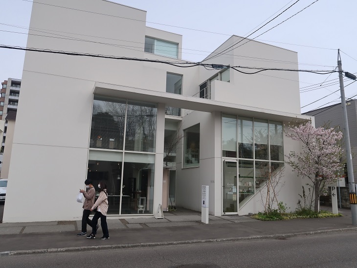 札幌市円山 『MOMA Place』で_f0362073_07133107.jpg