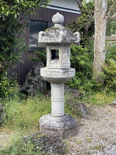 東近江市　法森寺石灯籠_f0183722_14111837.jpeg