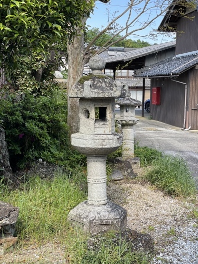 東近江市　法森寺石灯籠_f0183722_14123038.jpeg