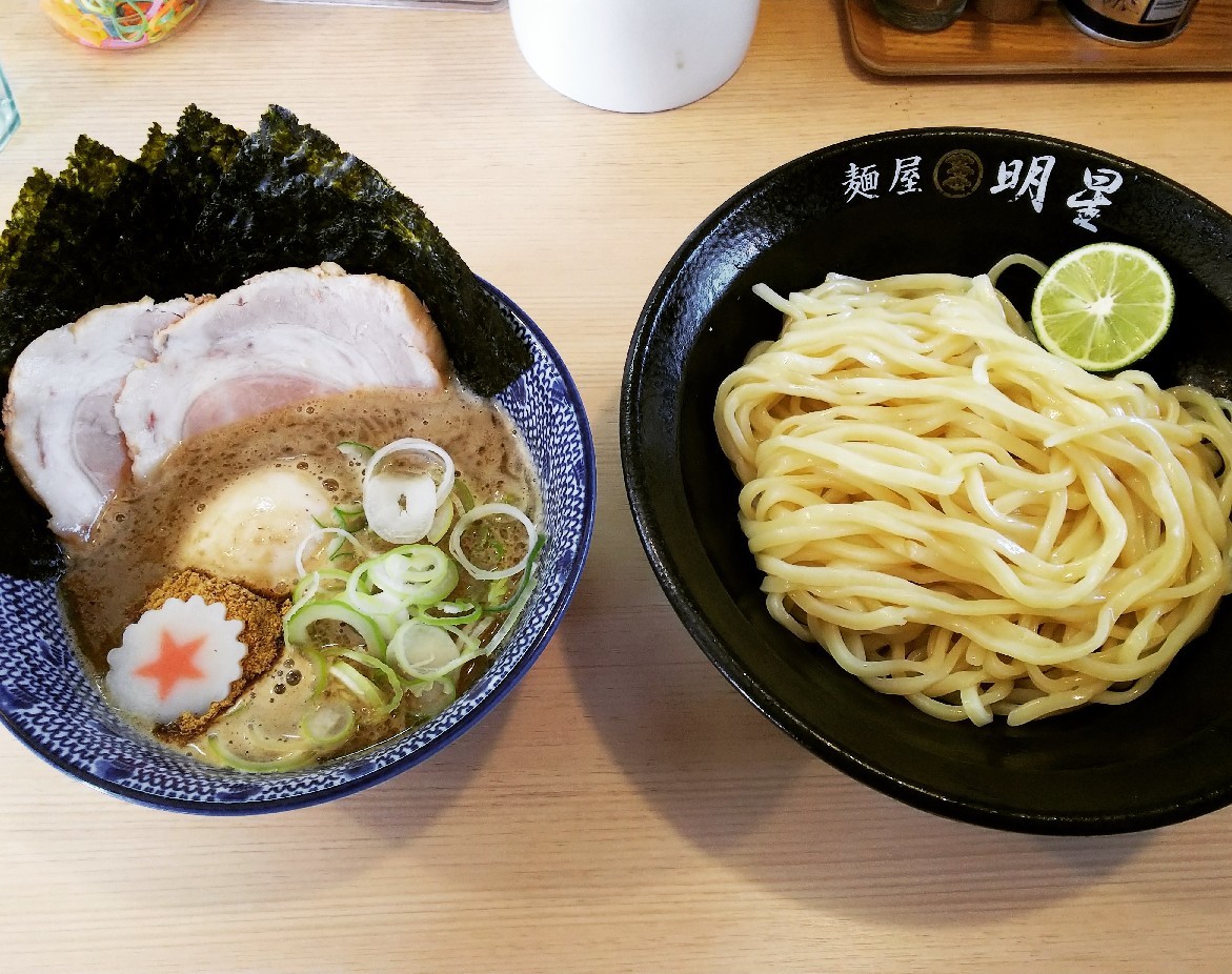 三島市「麺屋明星　三島」特製つけ麺など_c0404632_06122340.jpg