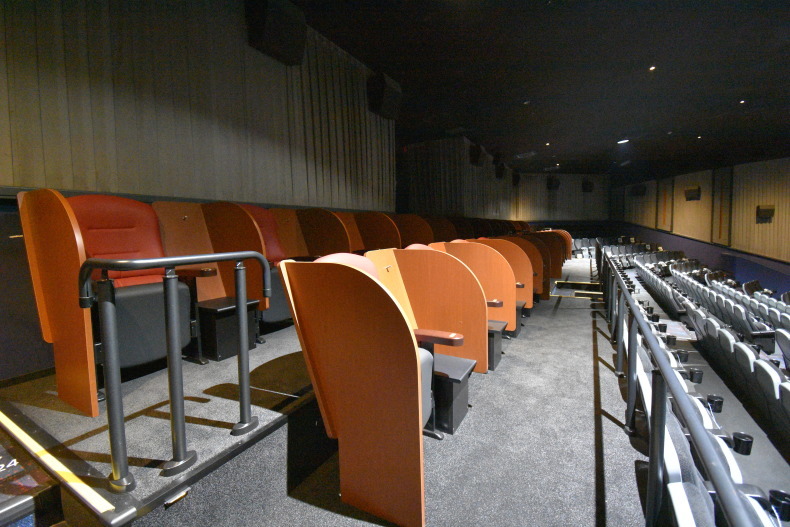 イオンシネマ海老名 スクリーン7 Thx 訪問記 水性ペンのいろいろ