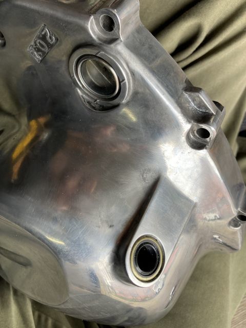 250TR カスタム S様号 タンクカバー装着!_a0164918_17115897.jpg