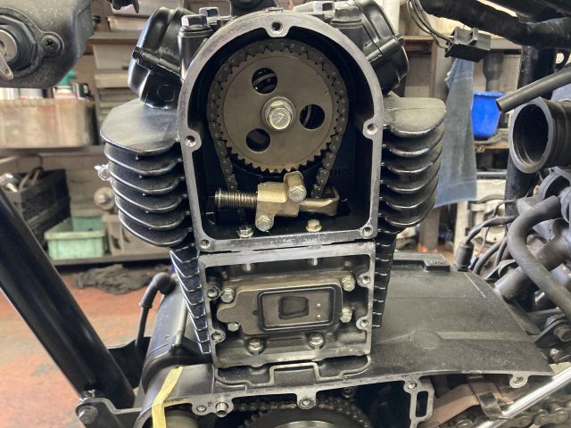250TR カスタム S様号 タンクカバー装着!_a0164918_17131362.jpg