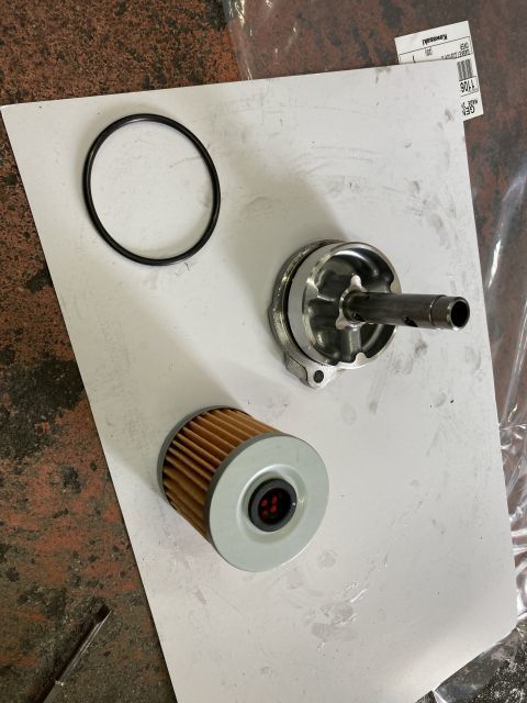 250TR カスタム S様号 タンクカバー装着!_a0164918_17133934.jpg