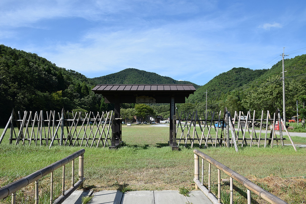 北近江浅井氏の居城、小谷城攻城記。 その1 <登山口~金吾丸>_e0158128_14152538.jpg