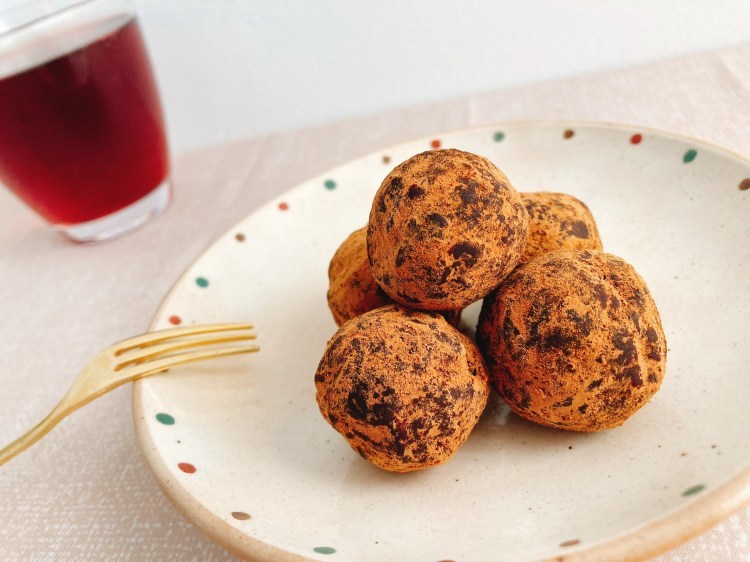 【ヘルシー】ほっと癒される身体に優しいスイーツ!ひんやり美味しいキャロブトリュフの作り方【キャロブパウダー】_c0405952_13432140.jpg