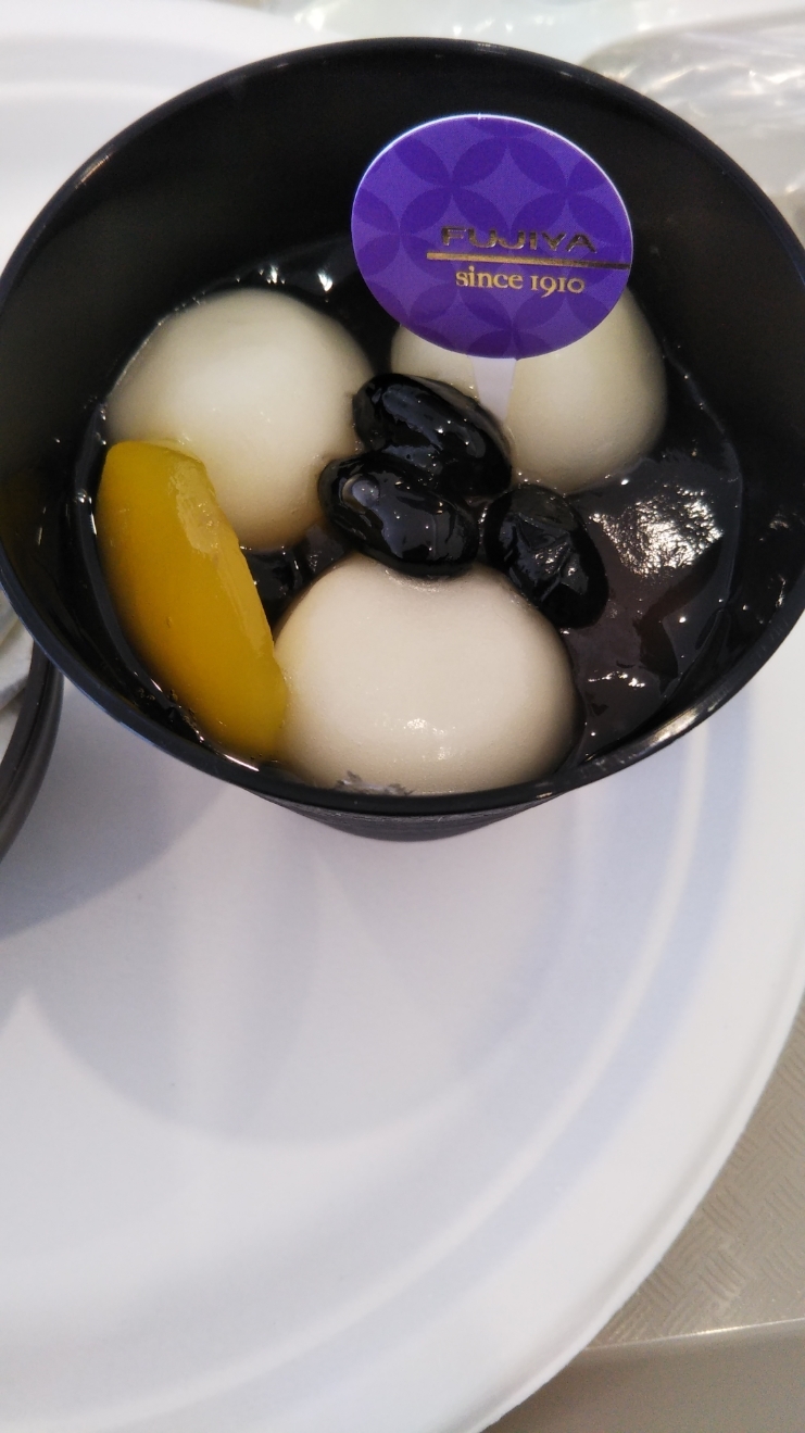 不二家 フィーストタウン塩山店 ケーキ食べ放題_f0076001_22381594.jpg