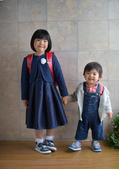 新緑が綺麗な時期ですけど.......同じ外撮影......_b0194185_14572854.jpg