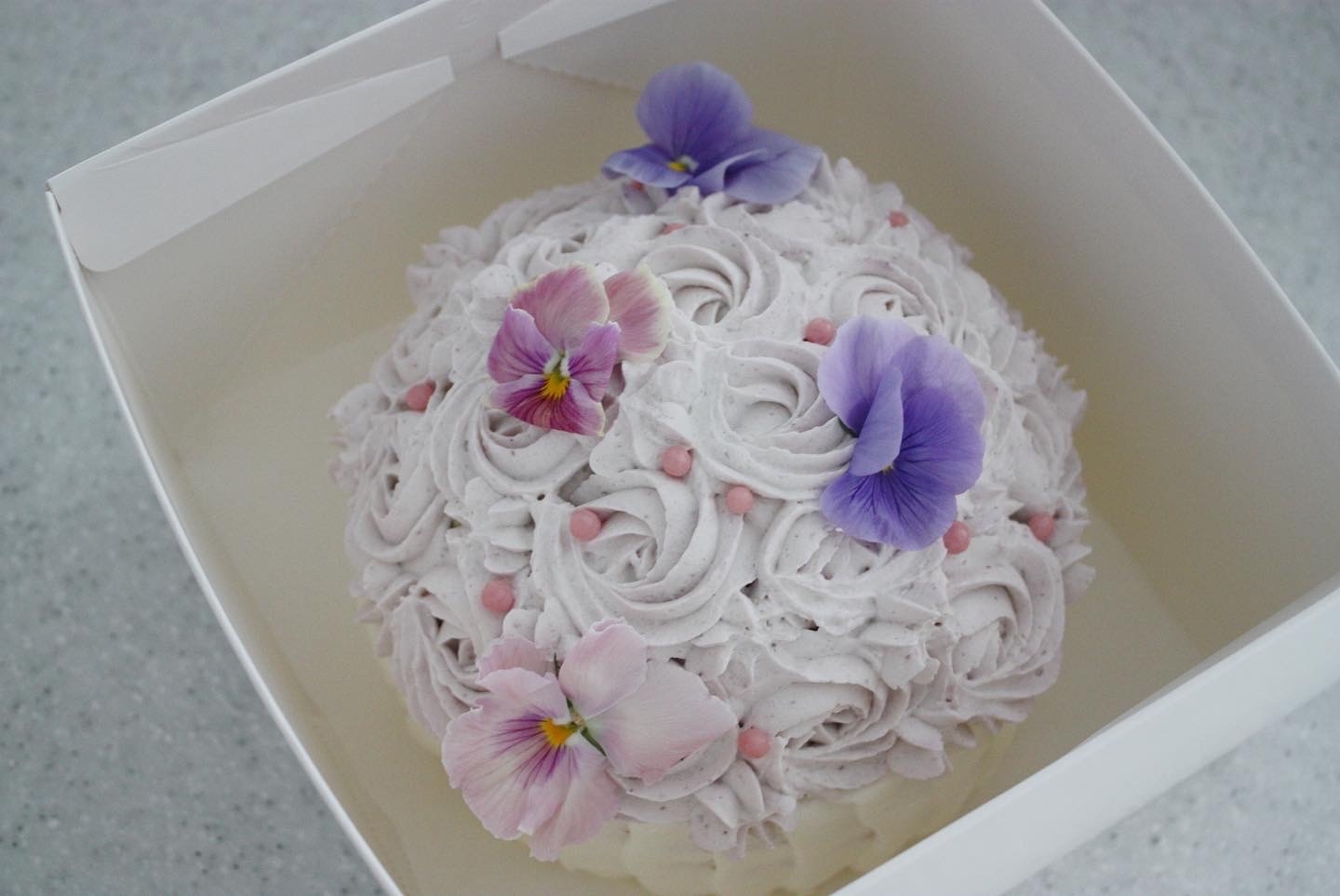 お花が咲いた、カップケーキ型ケーキ_d0339705_17510882.jpg